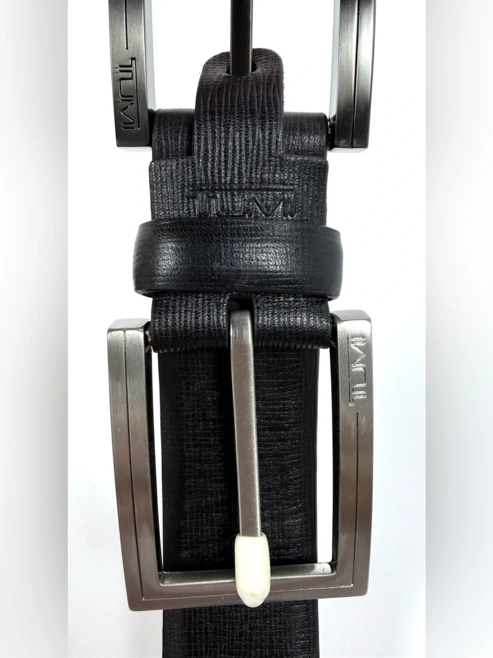 TUMI Men’s Saffiano Leather Belt Size 36 Black 2 Interchangeable Buckles NWT